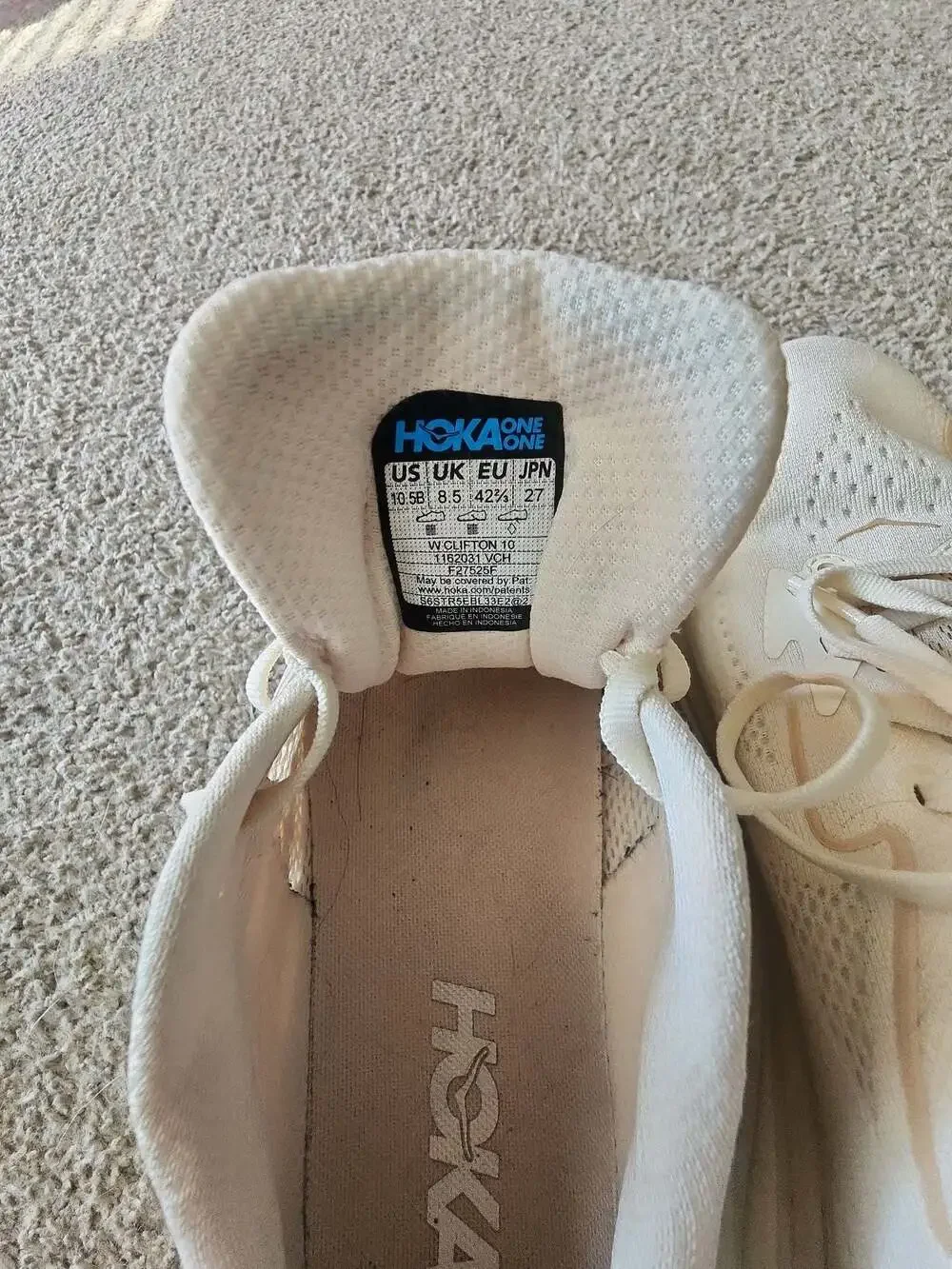 HOKA Women's Clifton 10 Running Shoes in Vanilla/Birch